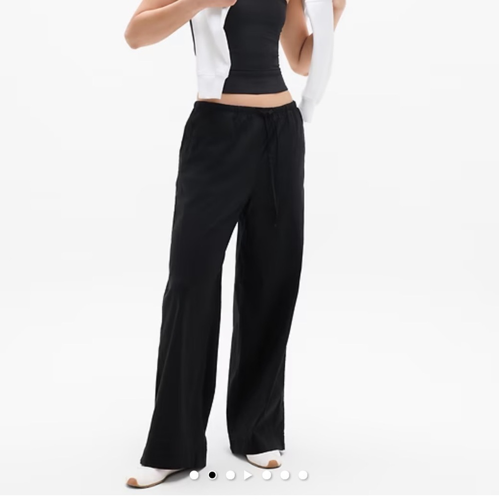 Athleta NWT Black Paradise Wide Leg Pant Size M